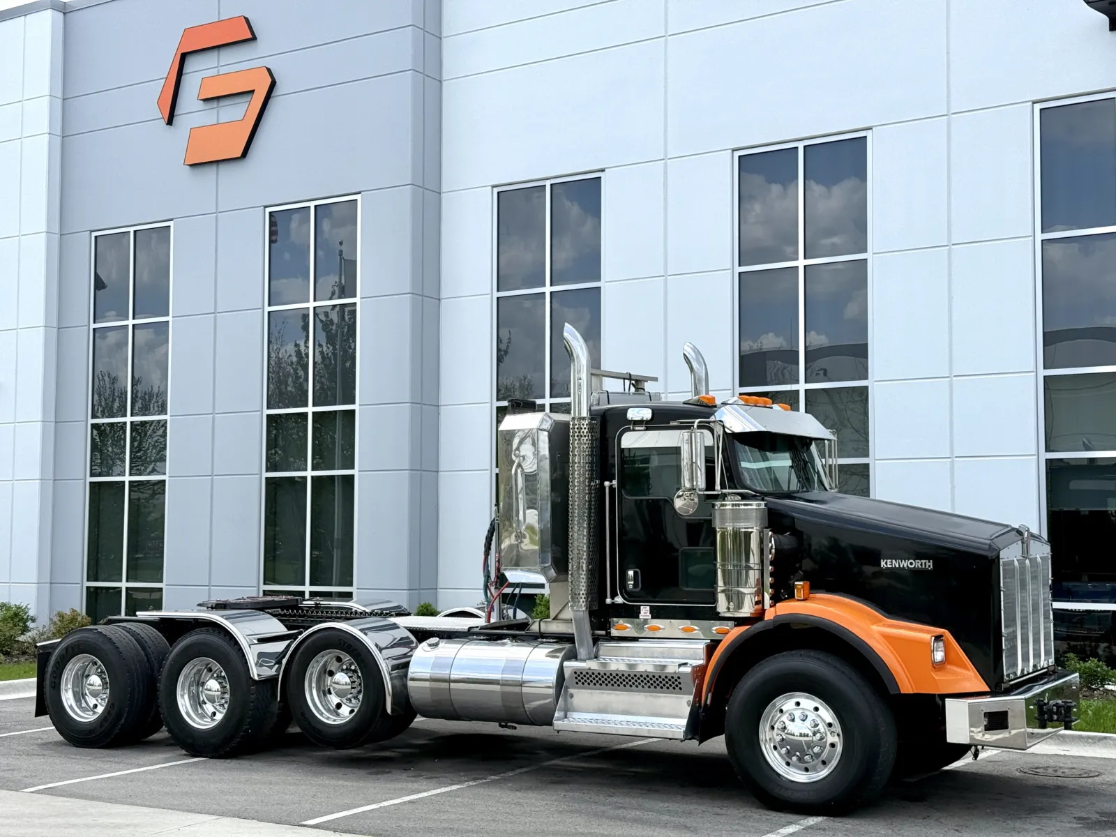 2012 Kenworth T800 in New Lenox, IL — photo 2