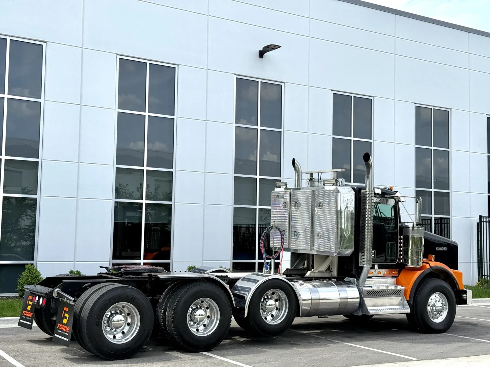 2012 Kenworth T800 in New Lenox, IL — photo 5
