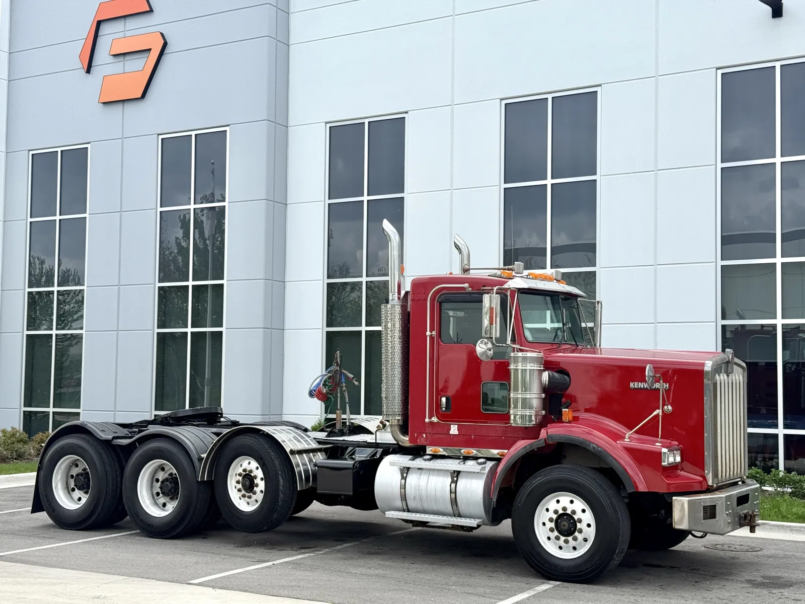2003 Kenworth T800 in New Lenox, IL — photo 2