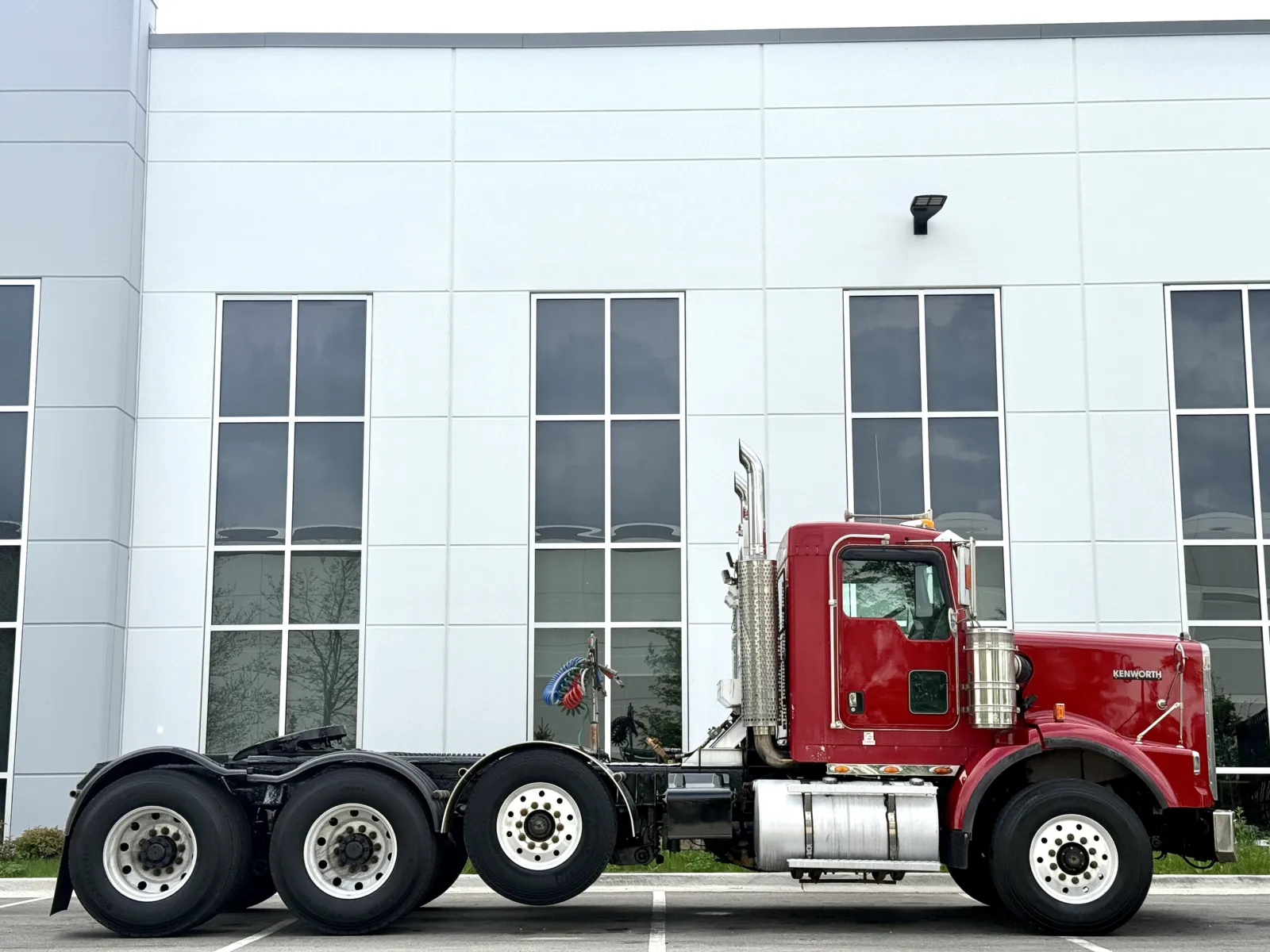 2003 Kenworth T800 in New Lenox, IL — photo 3