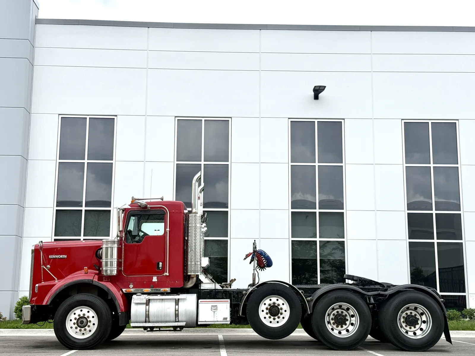 2003 Kenworth T800 in New Lenox, IL — photo 4