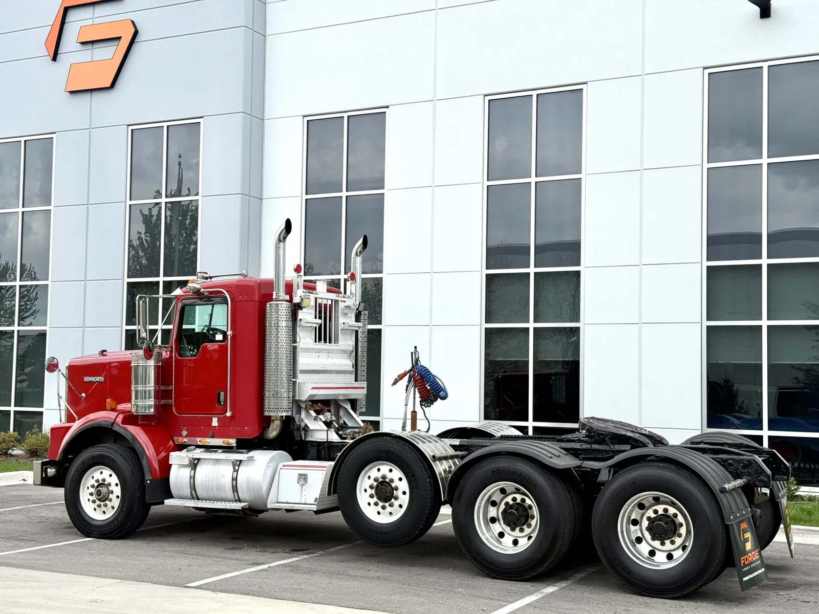 2003 Kenworth T800 in New Lenox, IL — photo 6
