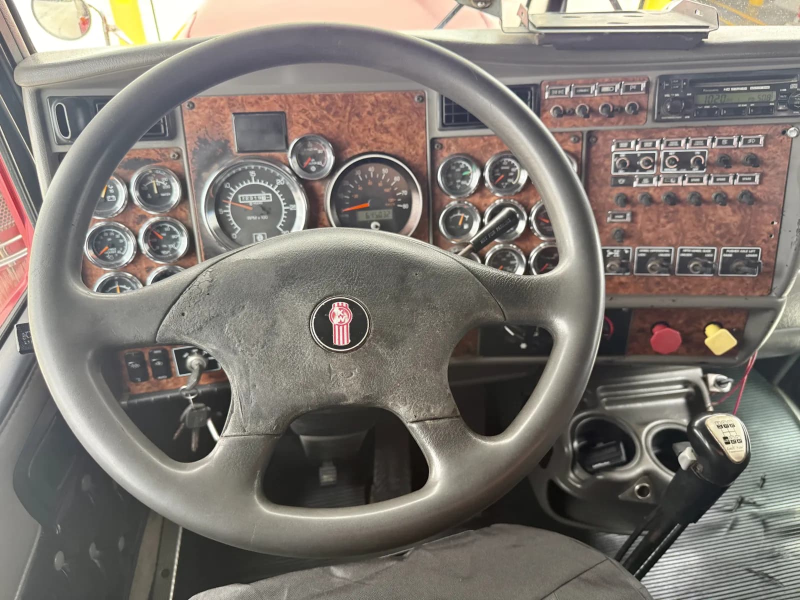 2003 Kenworth T800 in New Lenox, IL — photo 16