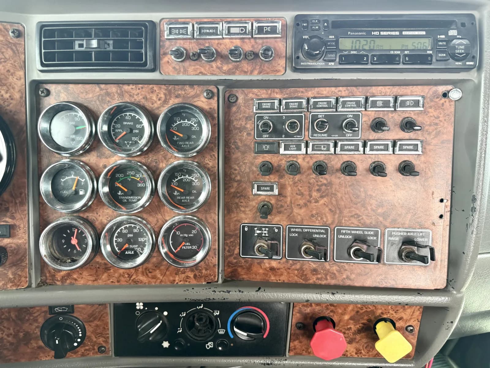 2003 Kenworth T800 in New Lenox, IL — photo 18