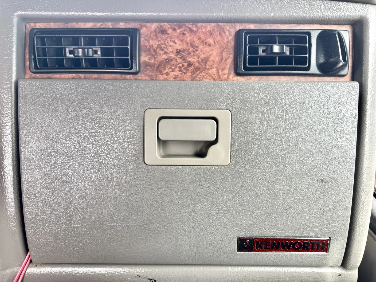 2003 Kenworth T800 in New Lenox, IL — photo 19
