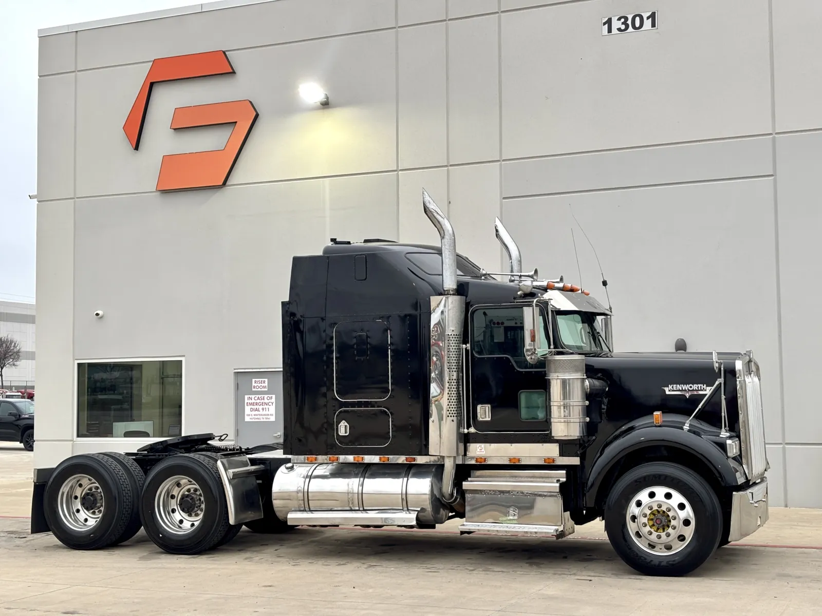 2000 Kenworth W900