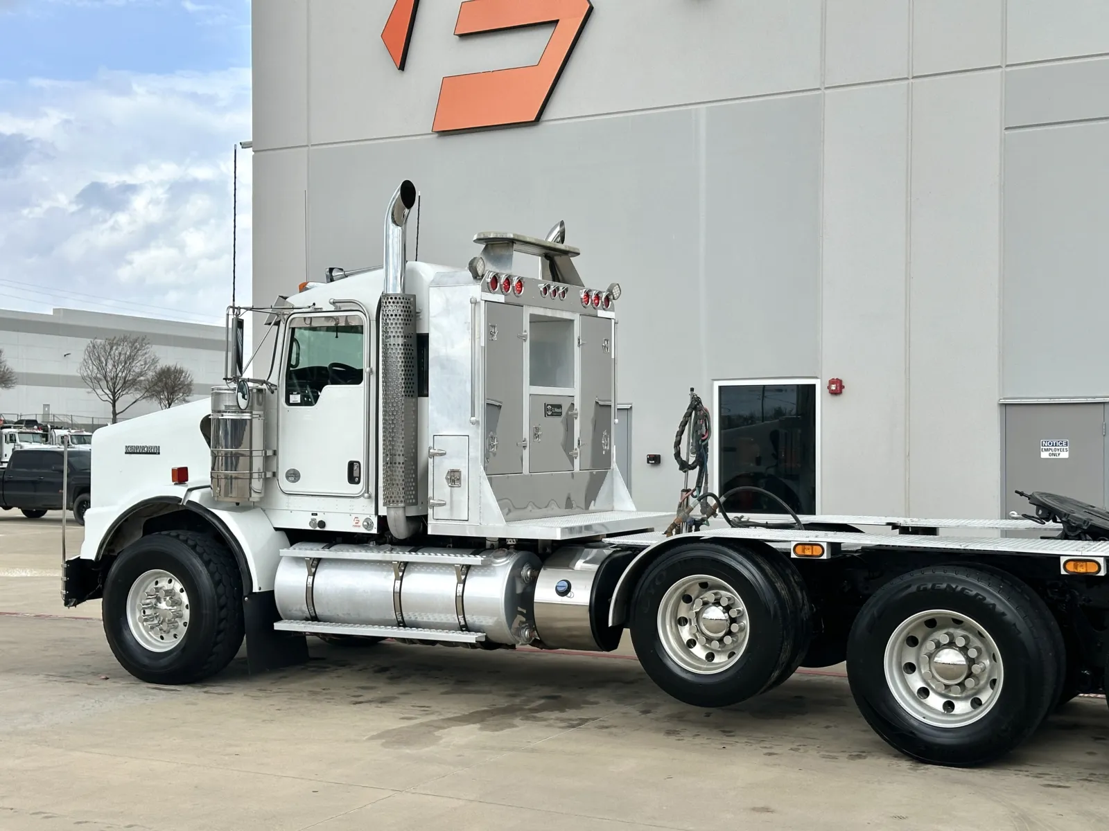 2017 Kenworth T800 in Hutchins, TX — photo 8
