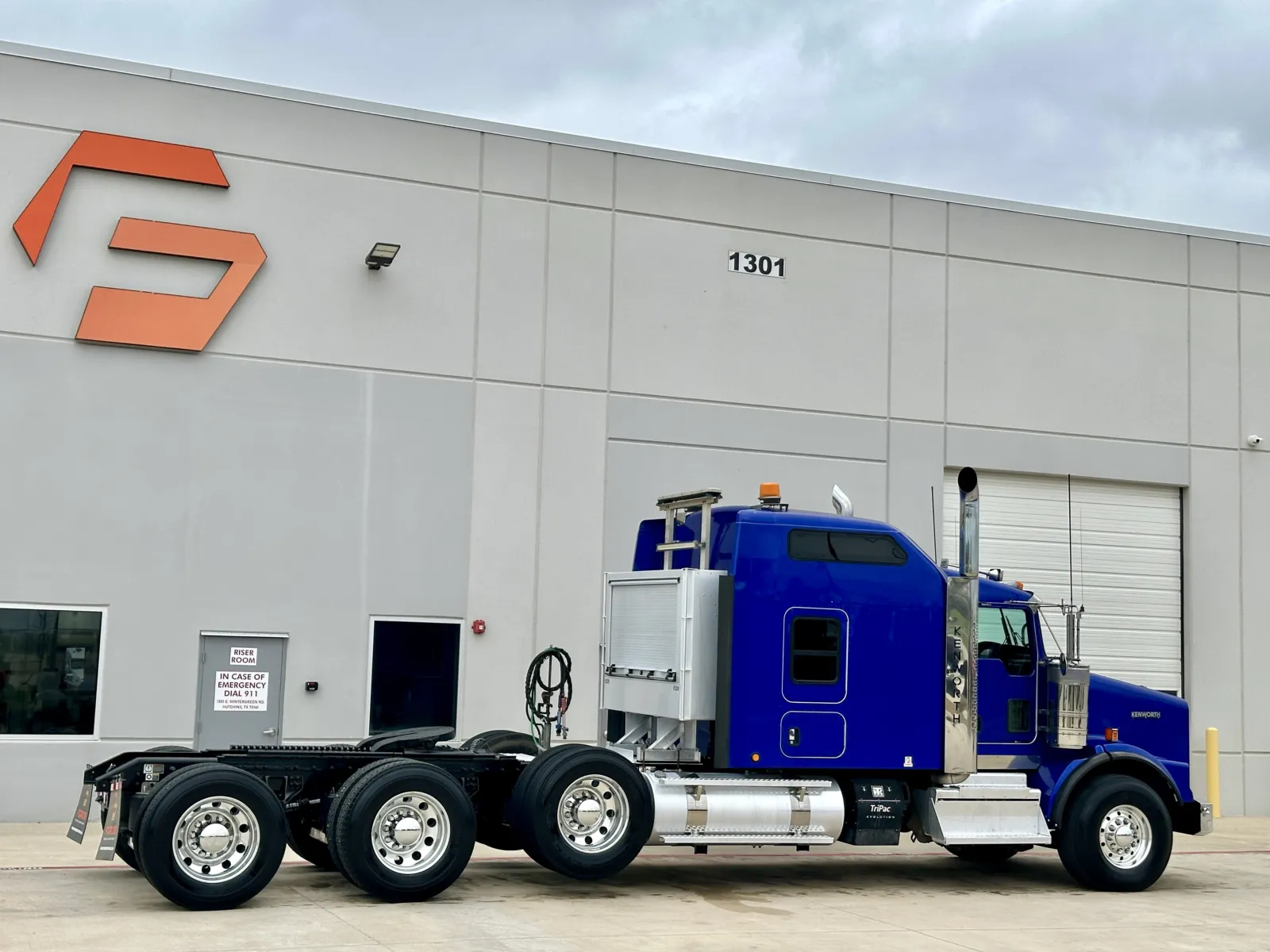2021 Kenworth T800 in Hutchins, TX — photo 5