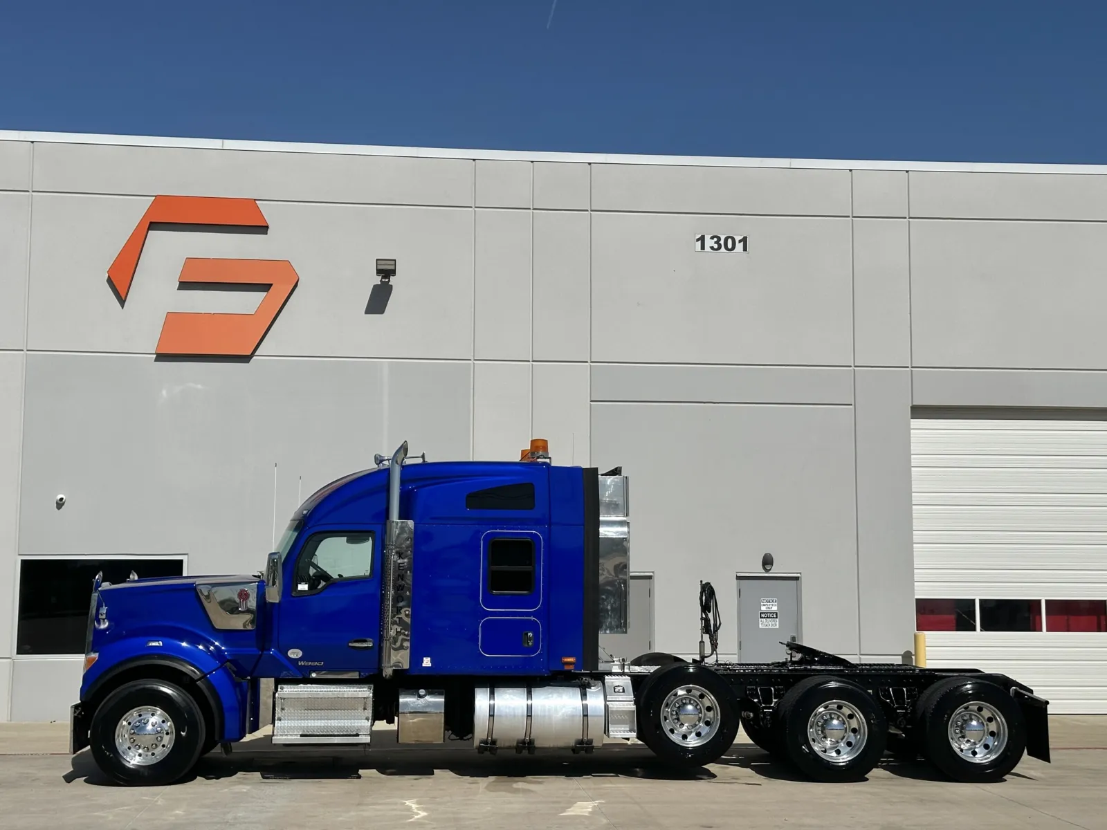 2022 Kenworth W990 in Hutchins, TX — photo 4