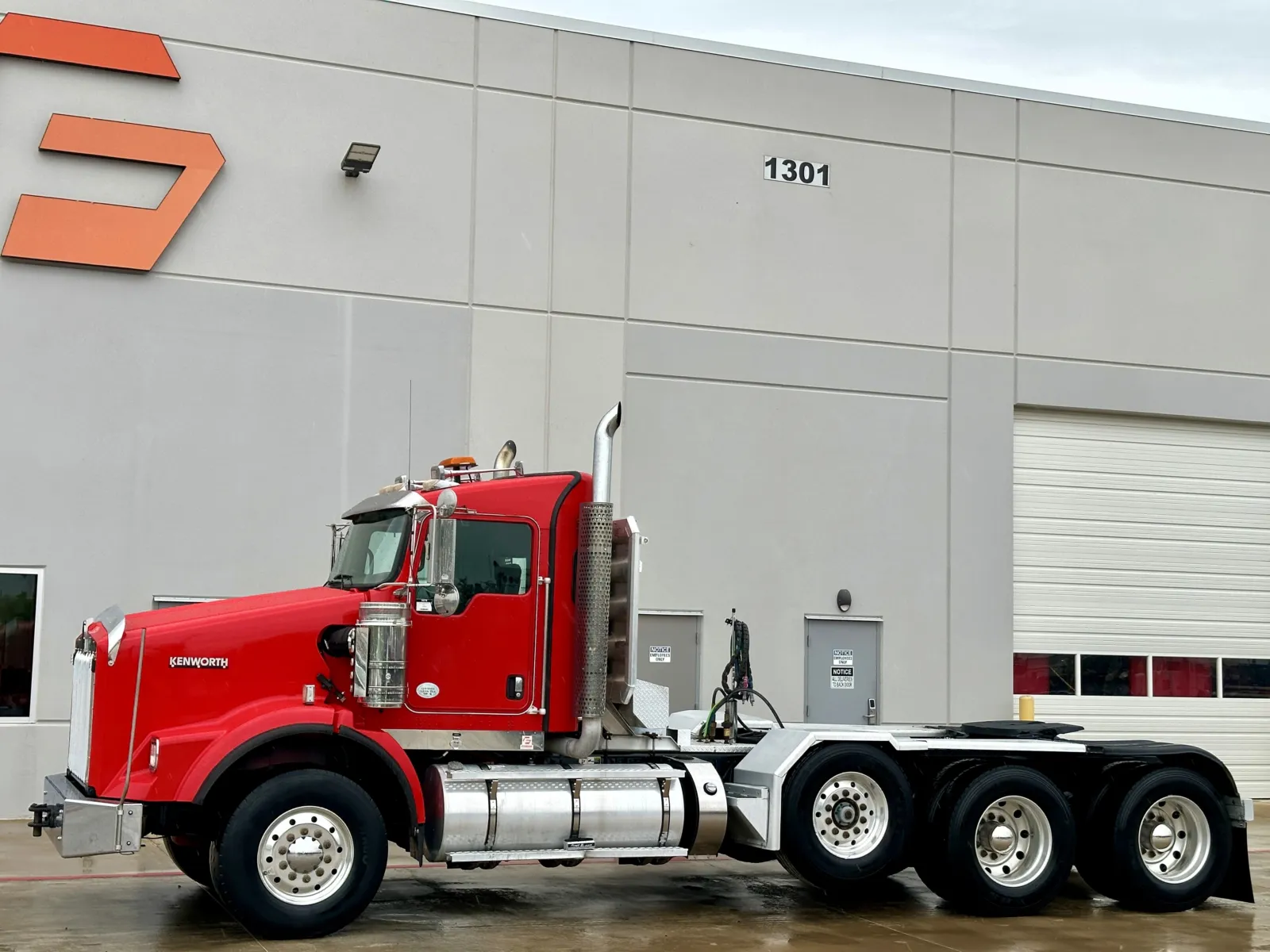 2011 Kenworth T800 in Hutchins, TX — photo 2