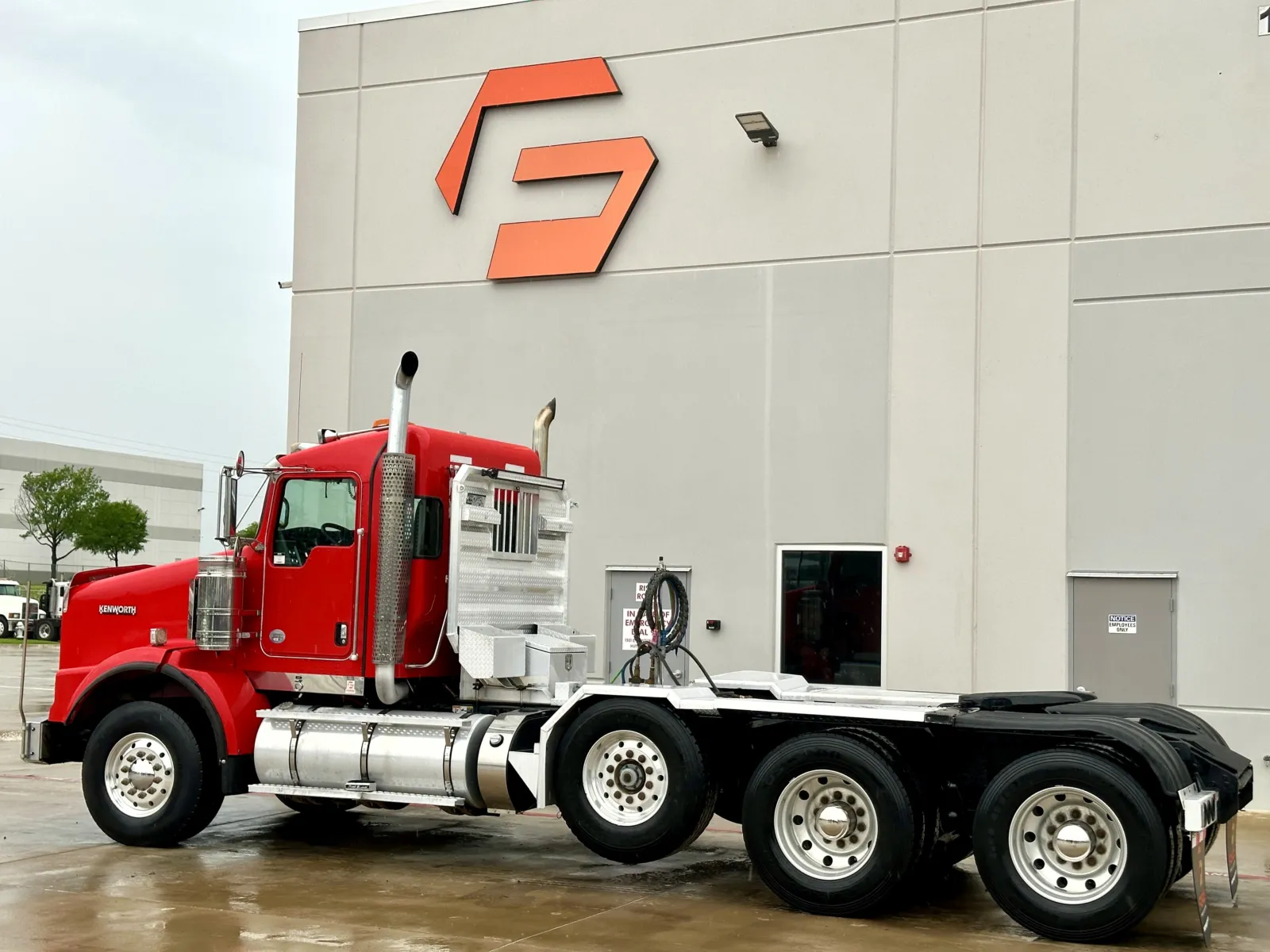 2011 Kenworth T800 in Hutchins, TX — photo 6