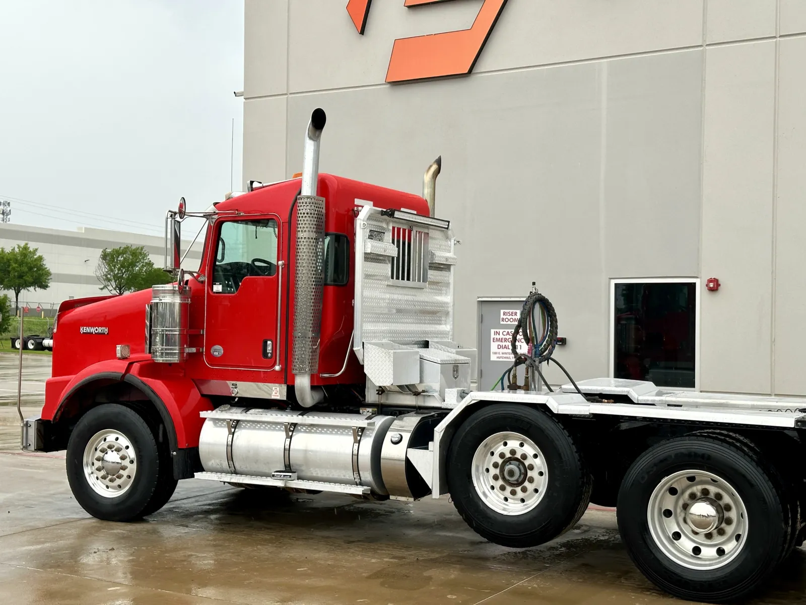 2011 Kenworth T800 in Hutchins, TX — photo 8