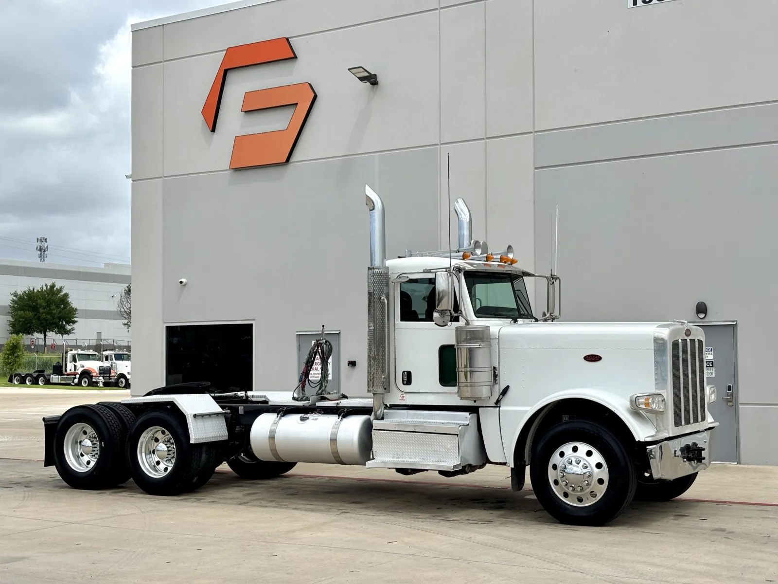 2020 Peterbilt 389