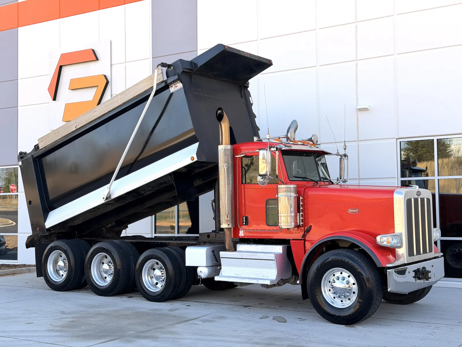 2021 Peterbilt 389