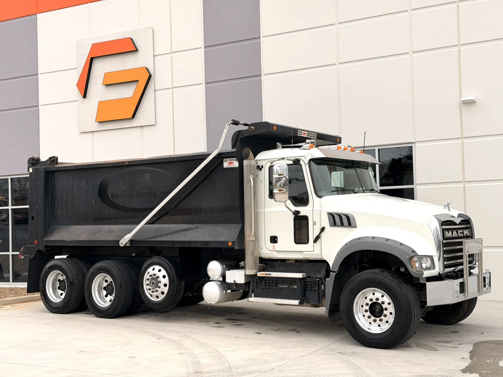 2021 Mack Granite in Greer, SC — photo 2