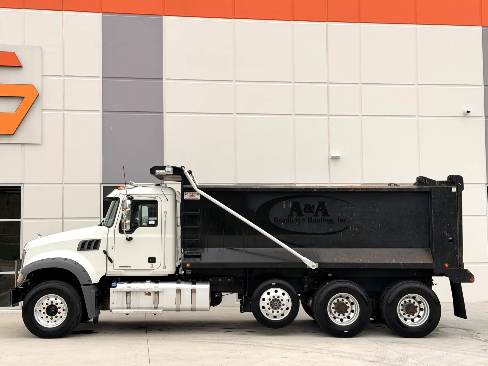 2021 Mack Granite in Greer, SC — photo 5