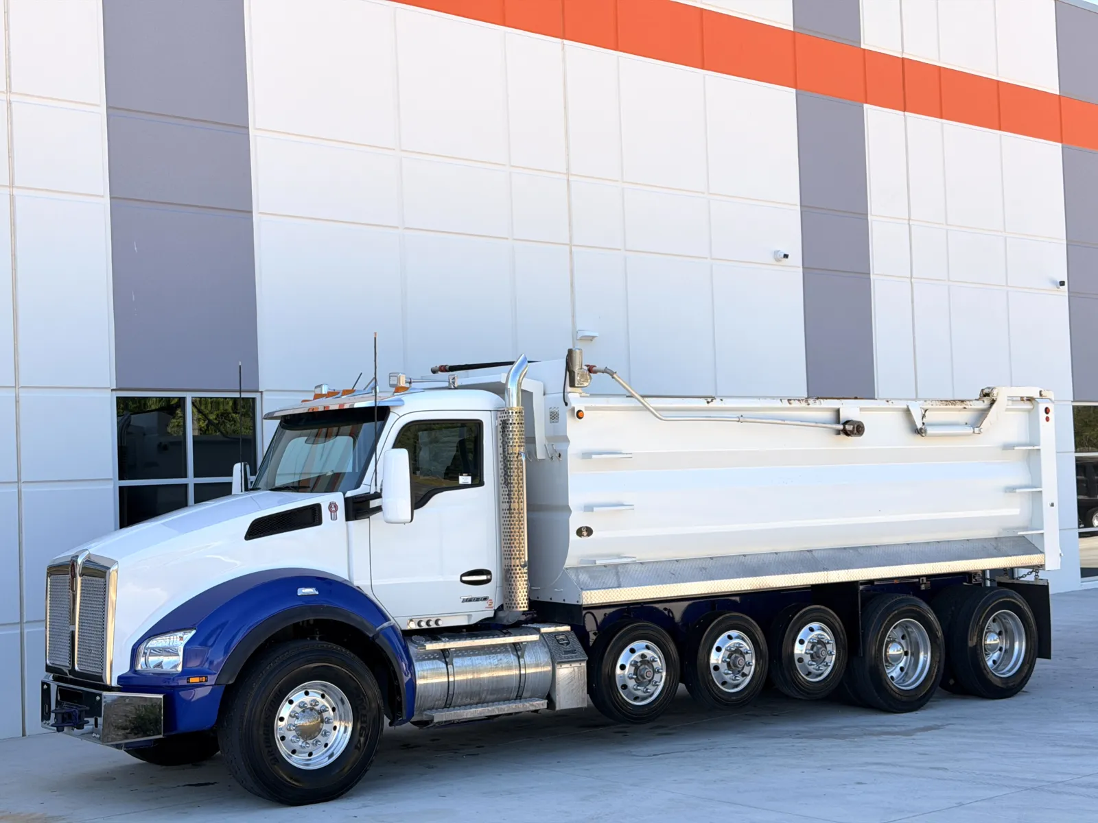 2023 Kenworth T880 in Greer, SC — photo 3