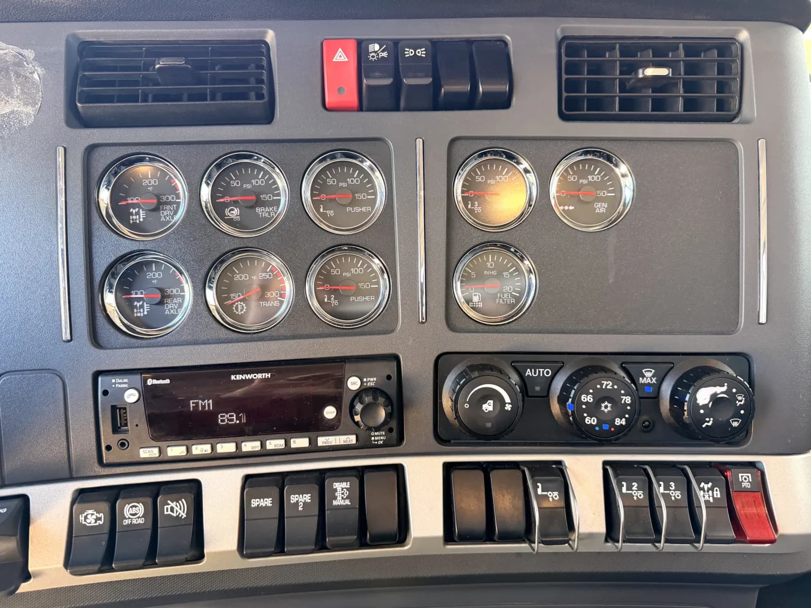 2023 Kenworth T880 in Greer, SC — photo 19