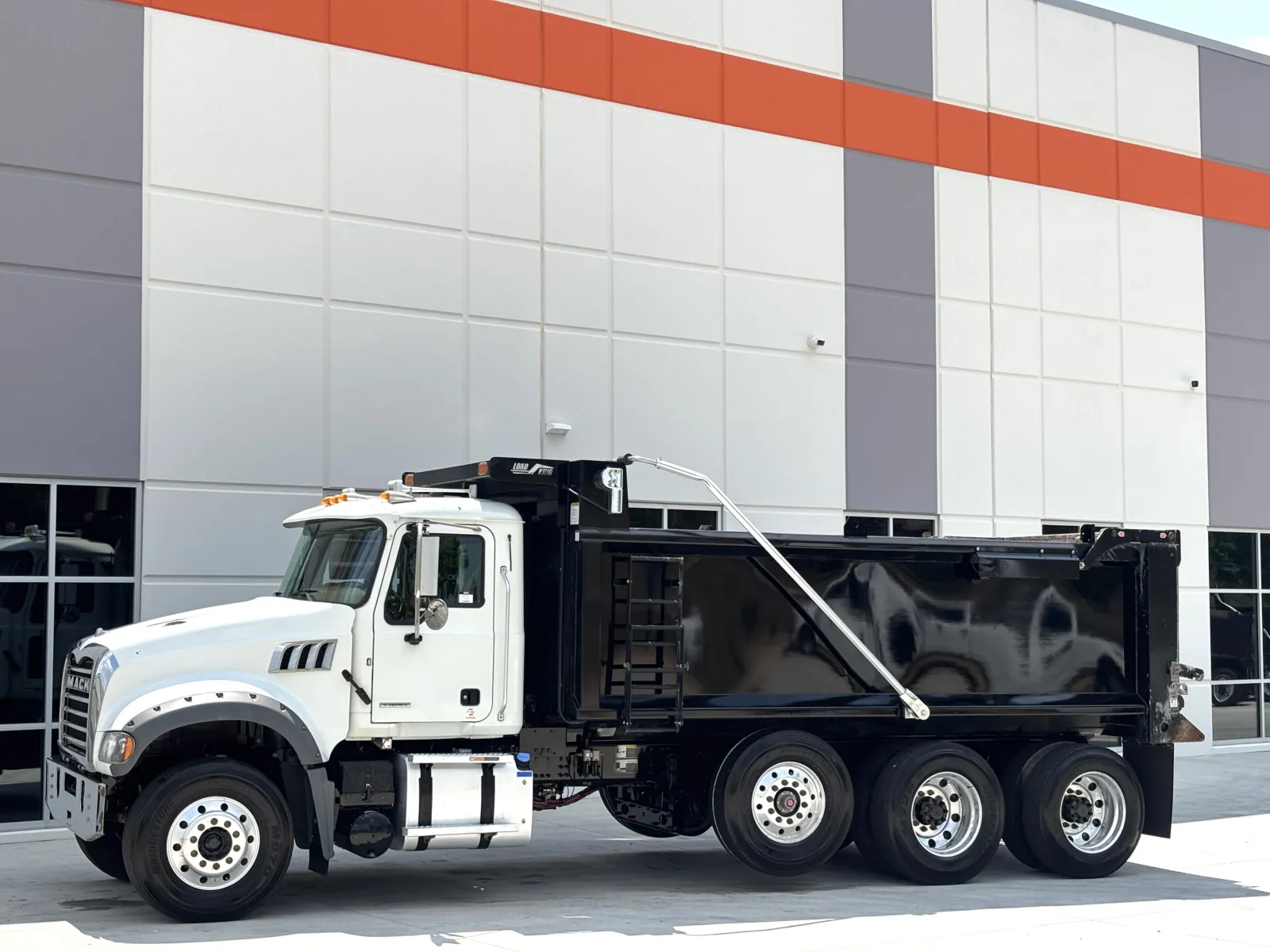 2023 Mack Granite in Greer, SC — photo 3
