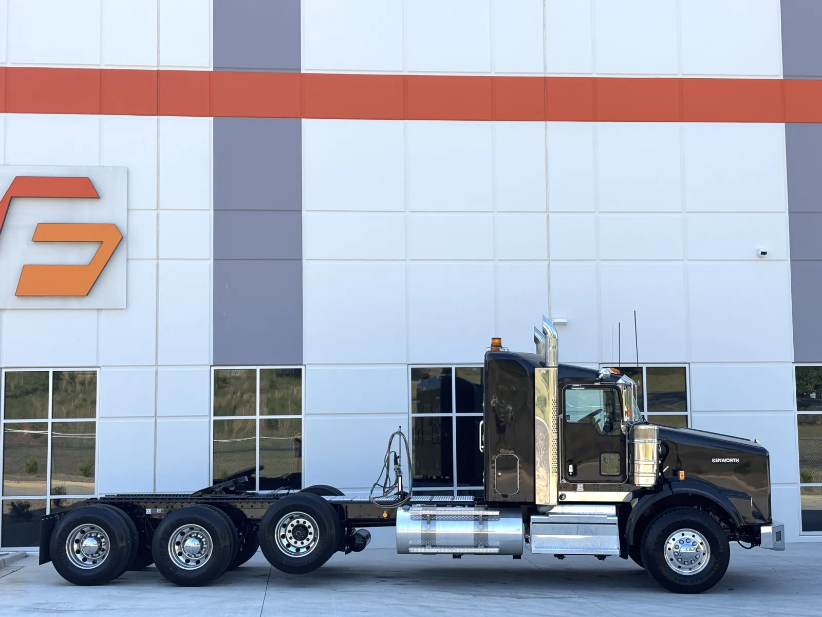 2024 Kenworth T800 in Greer, SC — photo 3