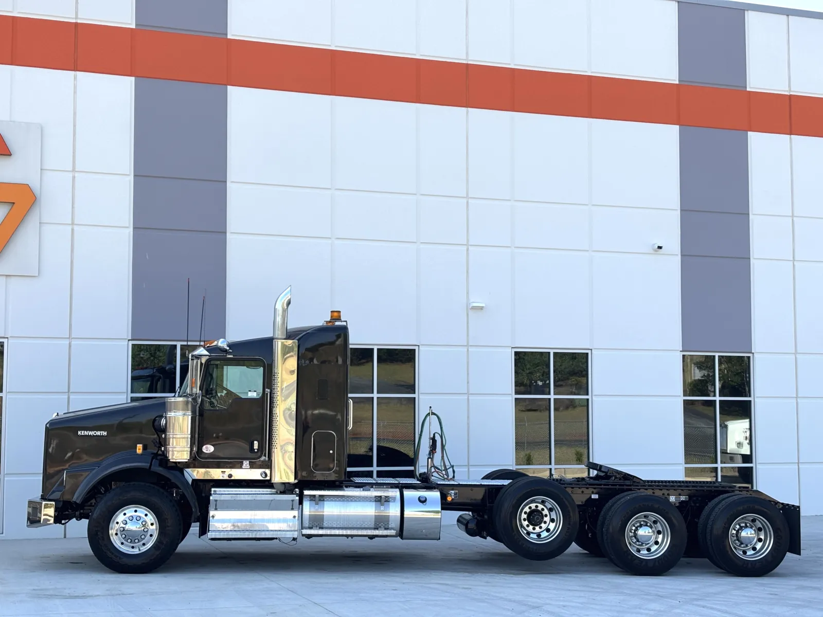 2024 Kenworth T800 in Greer, SC — photo 4