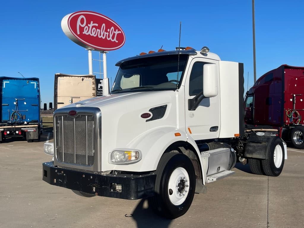 2015 PETERBILT 567