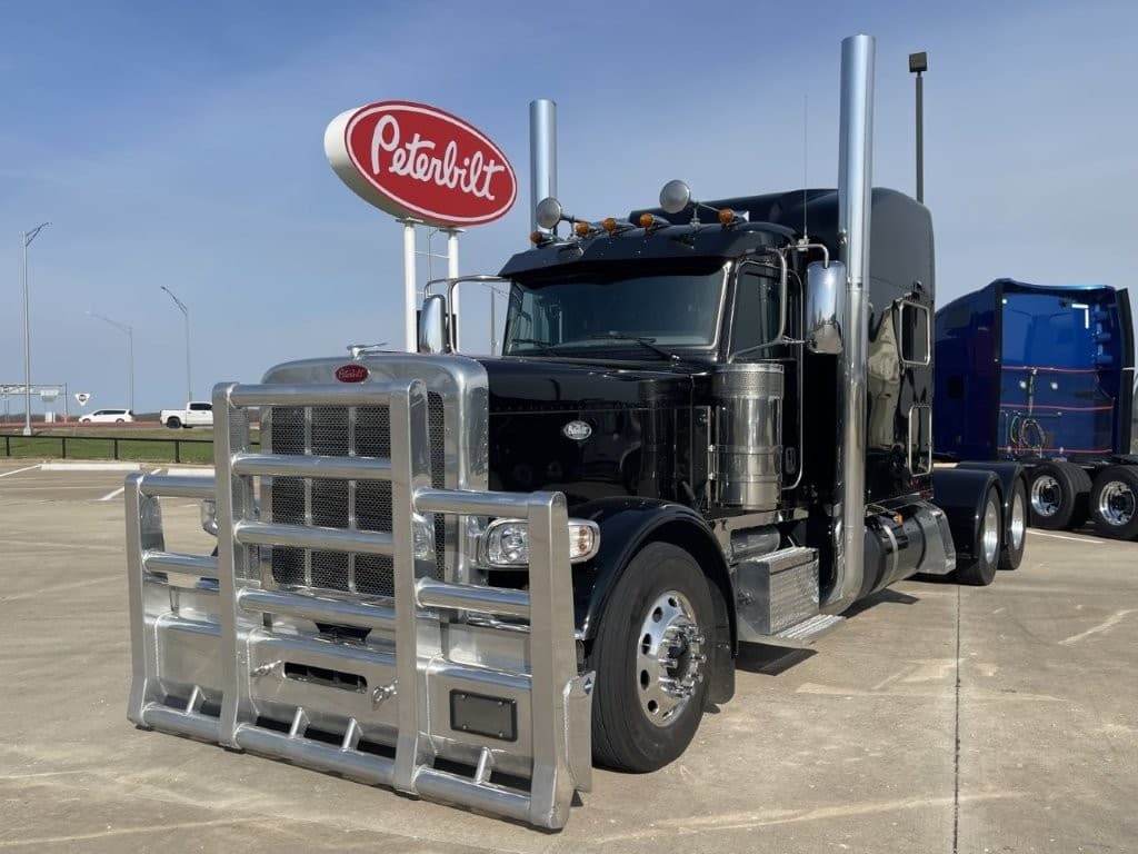 2024 PETERBILT 389