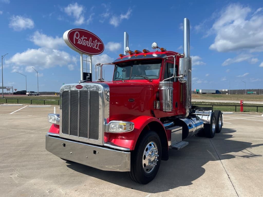 2019 PETERBILT 389