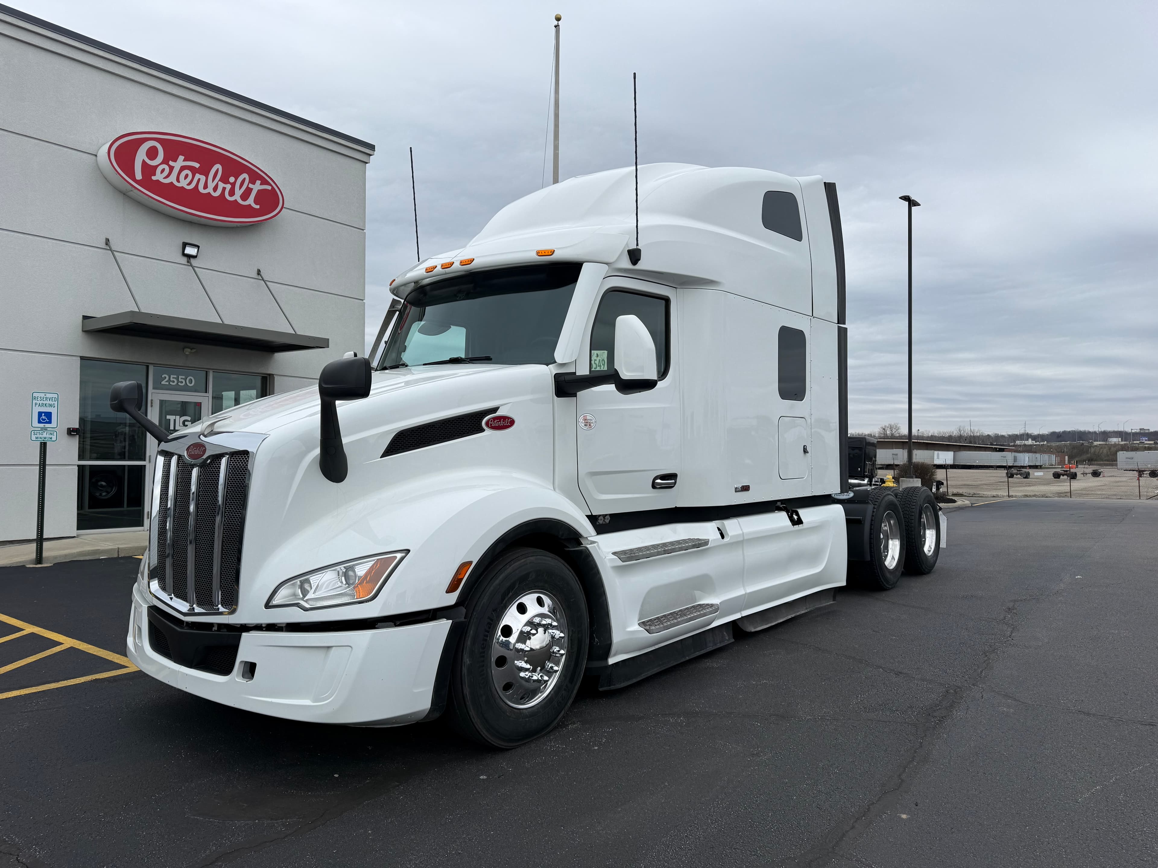 2024 PETERBILT 579