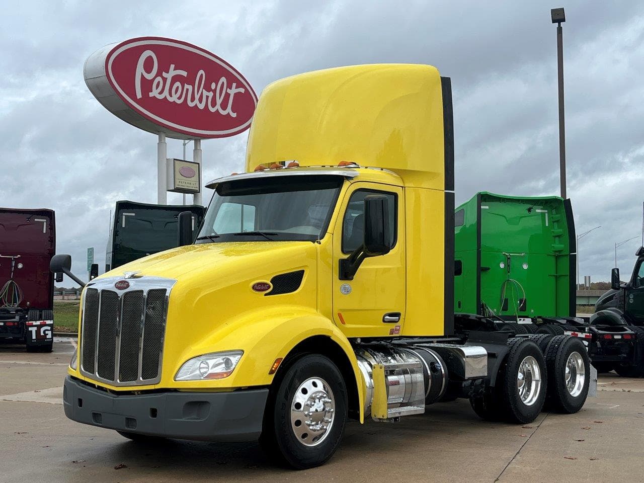 2021 PETERBILT 579