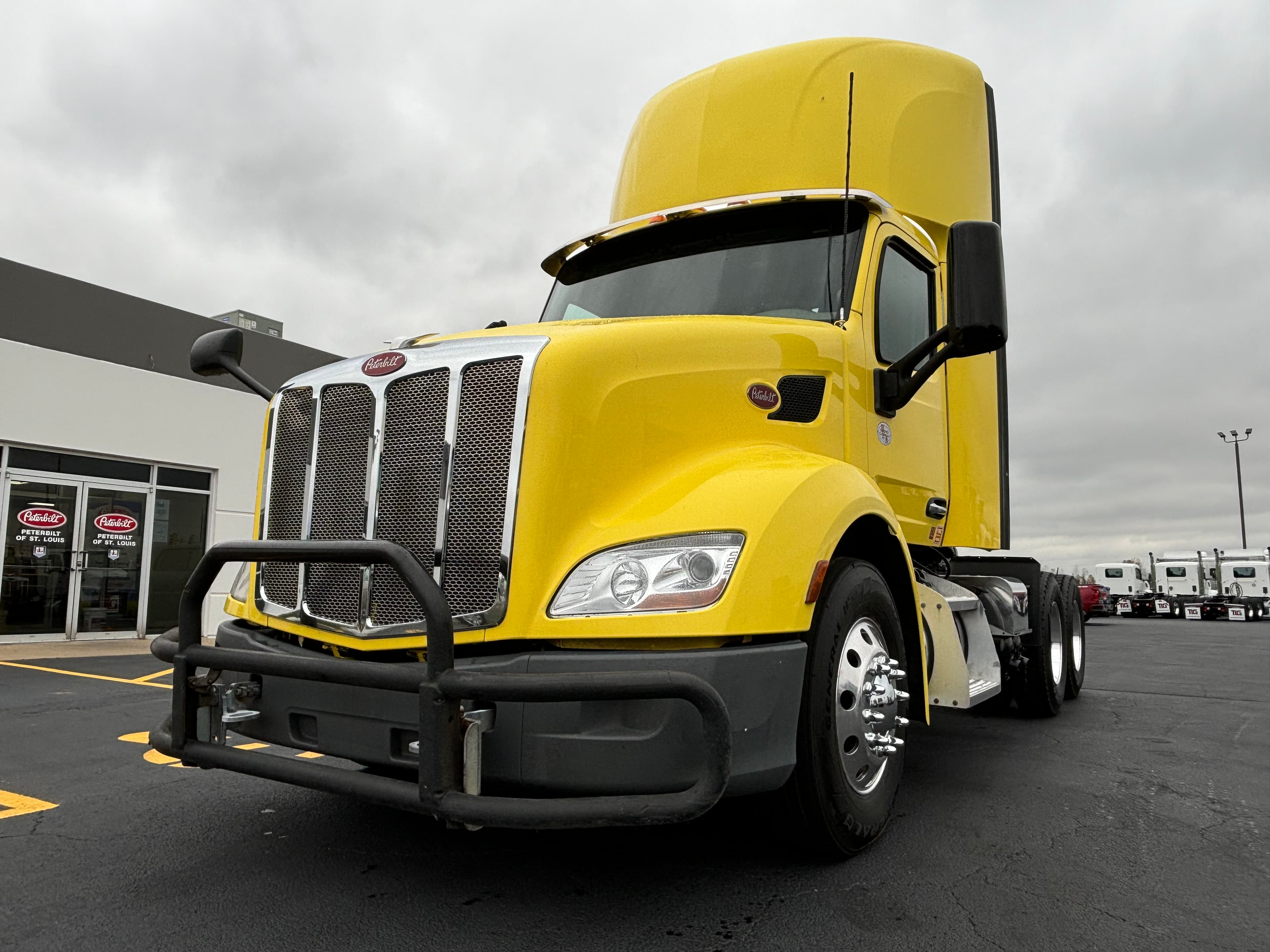 2021 PETERBILT 579
