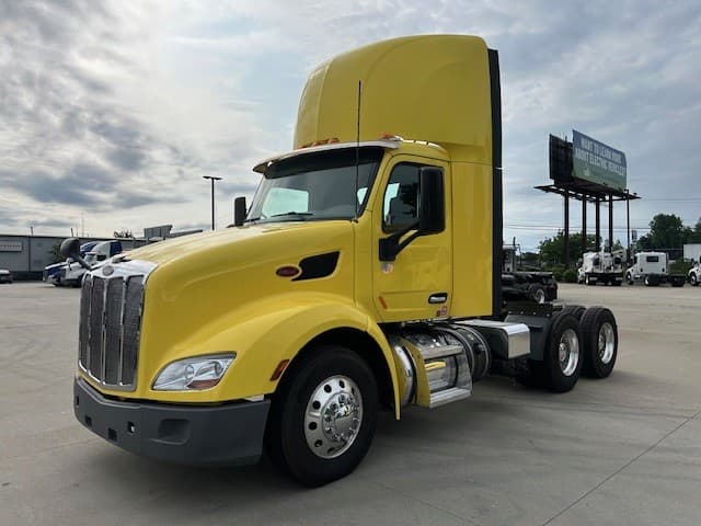2021 PETERBILT 579