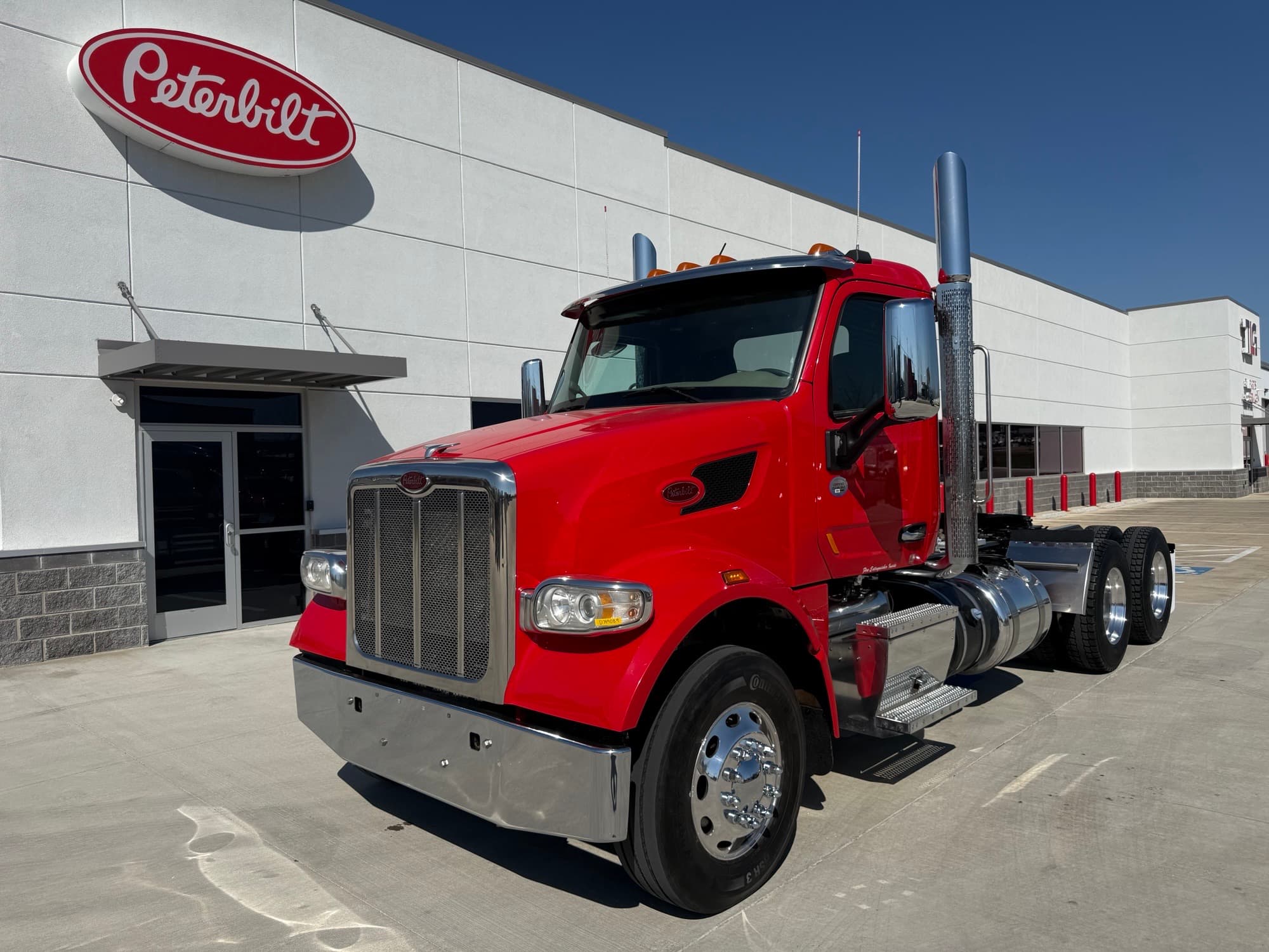 2021 PETERBILT 567