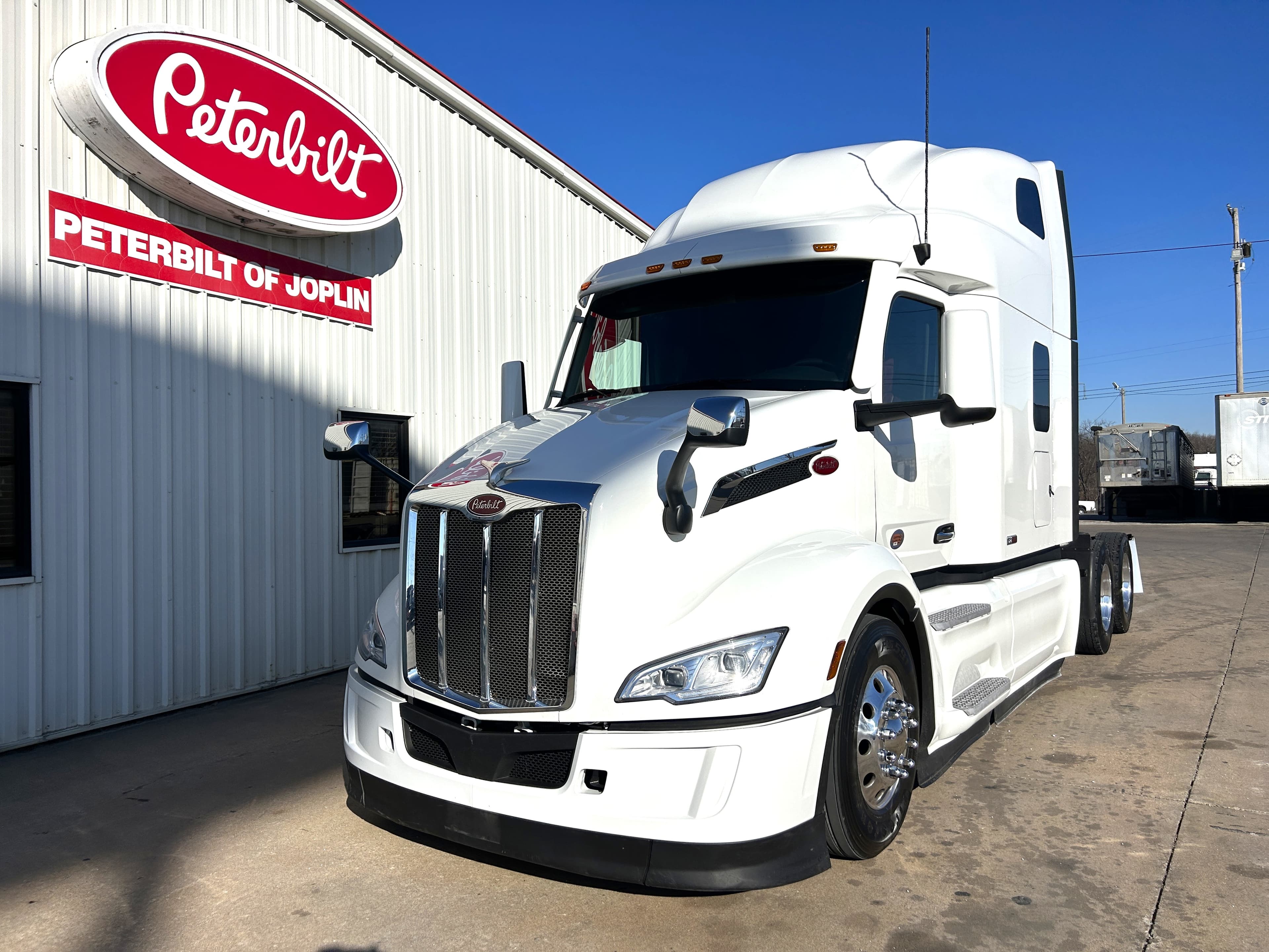 2025 PETERBILT 579
