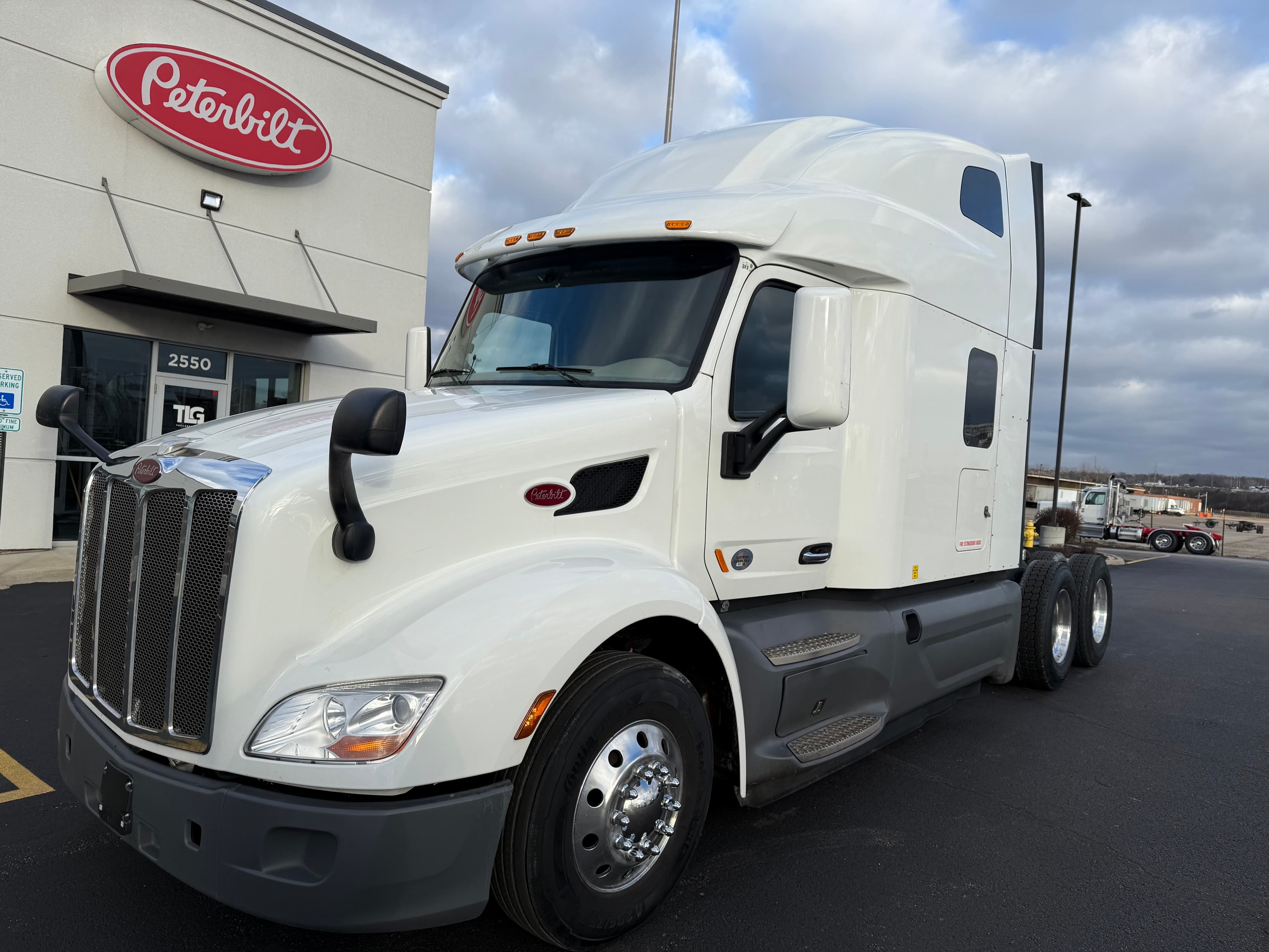 2021 PETERBILT 579