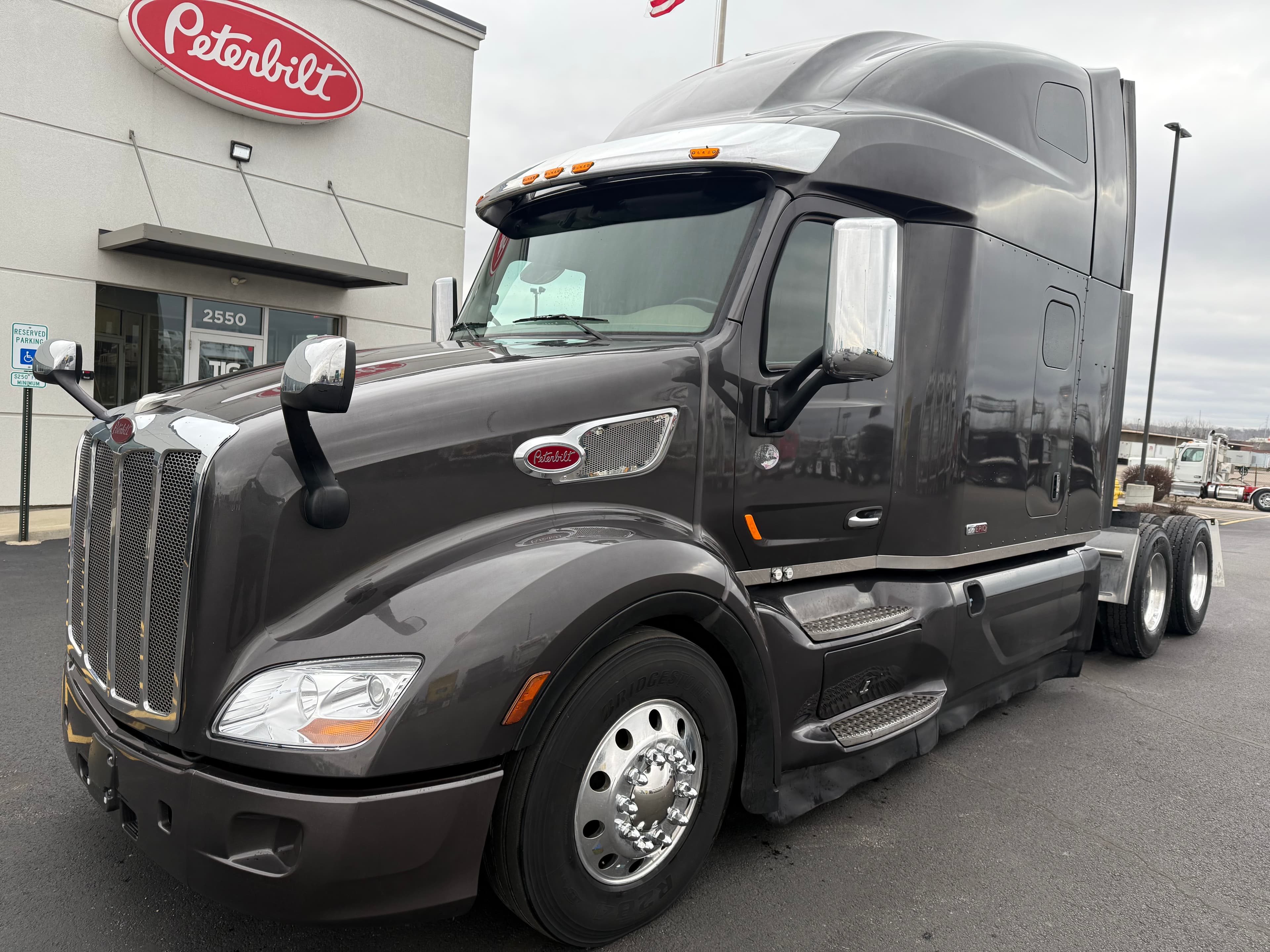 2022 PETERBILT 579