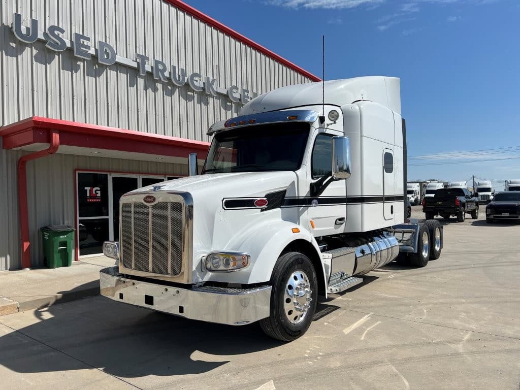 2022 PETERBILT 567