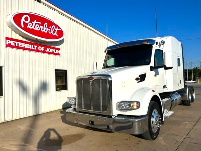2022 PETERBILT 567