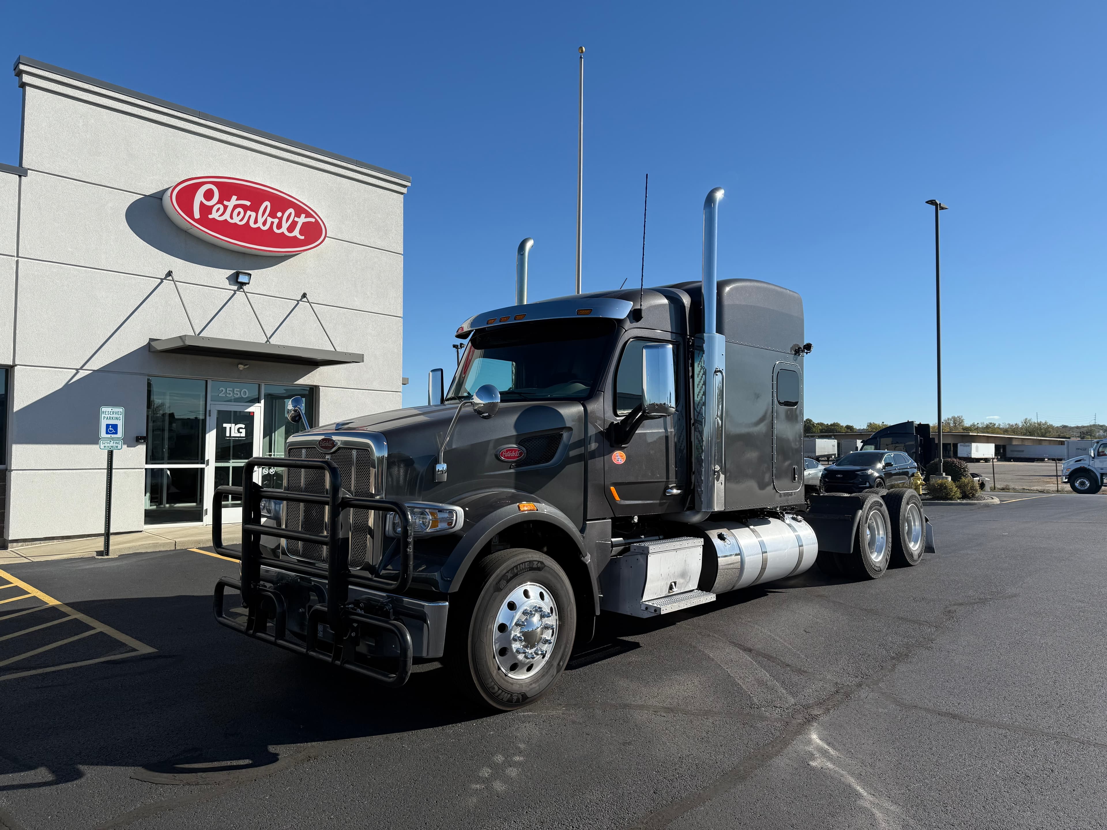 2022 PETERBILT 567