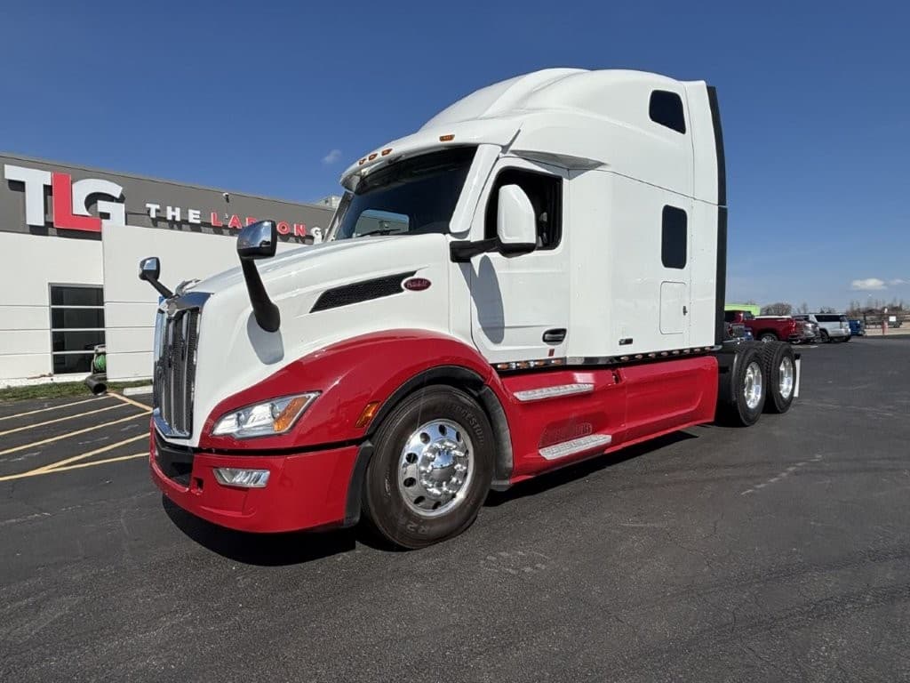 2023 PETERBILT 579