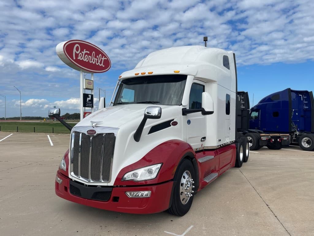 2023 PETERBILT 579