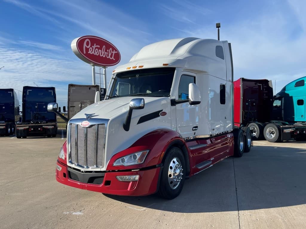 2023 PETERBILT 579
