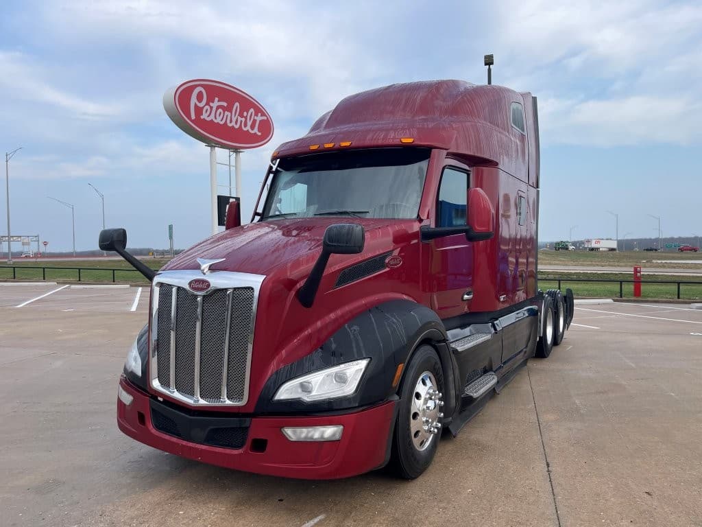 2023 PETERBILT 579