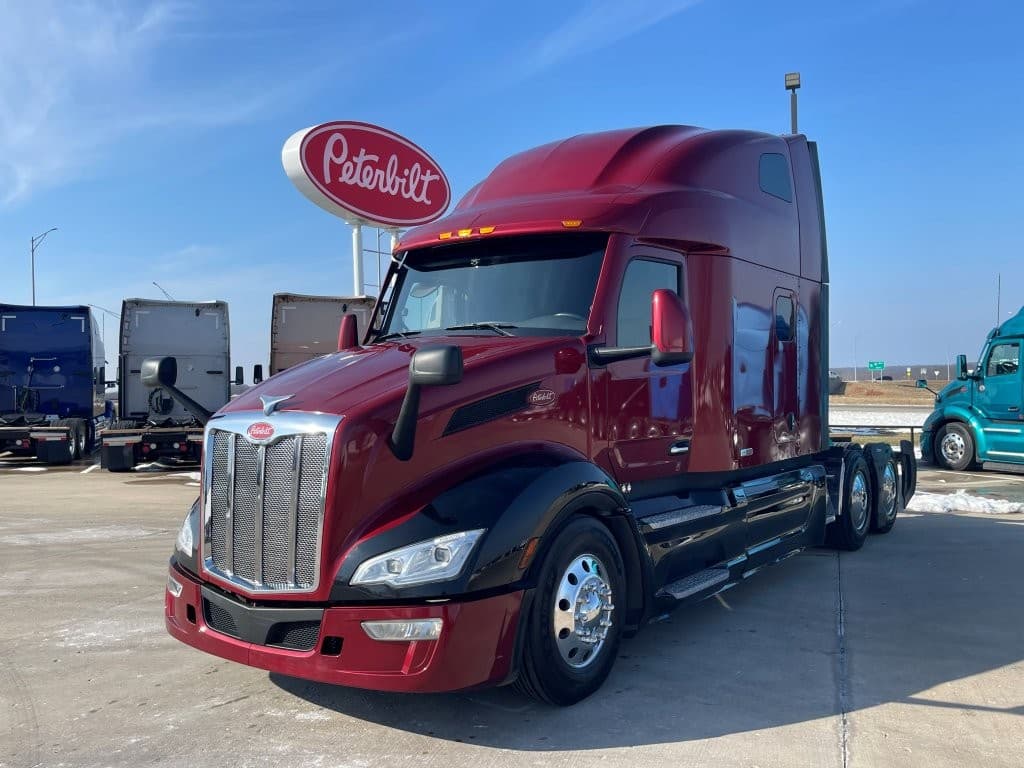 2023 PETERBILT 579