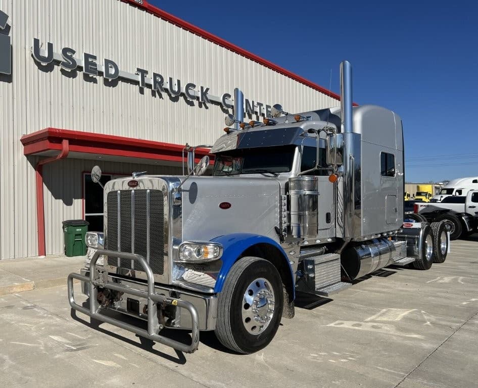 2023 PETERBILT 389