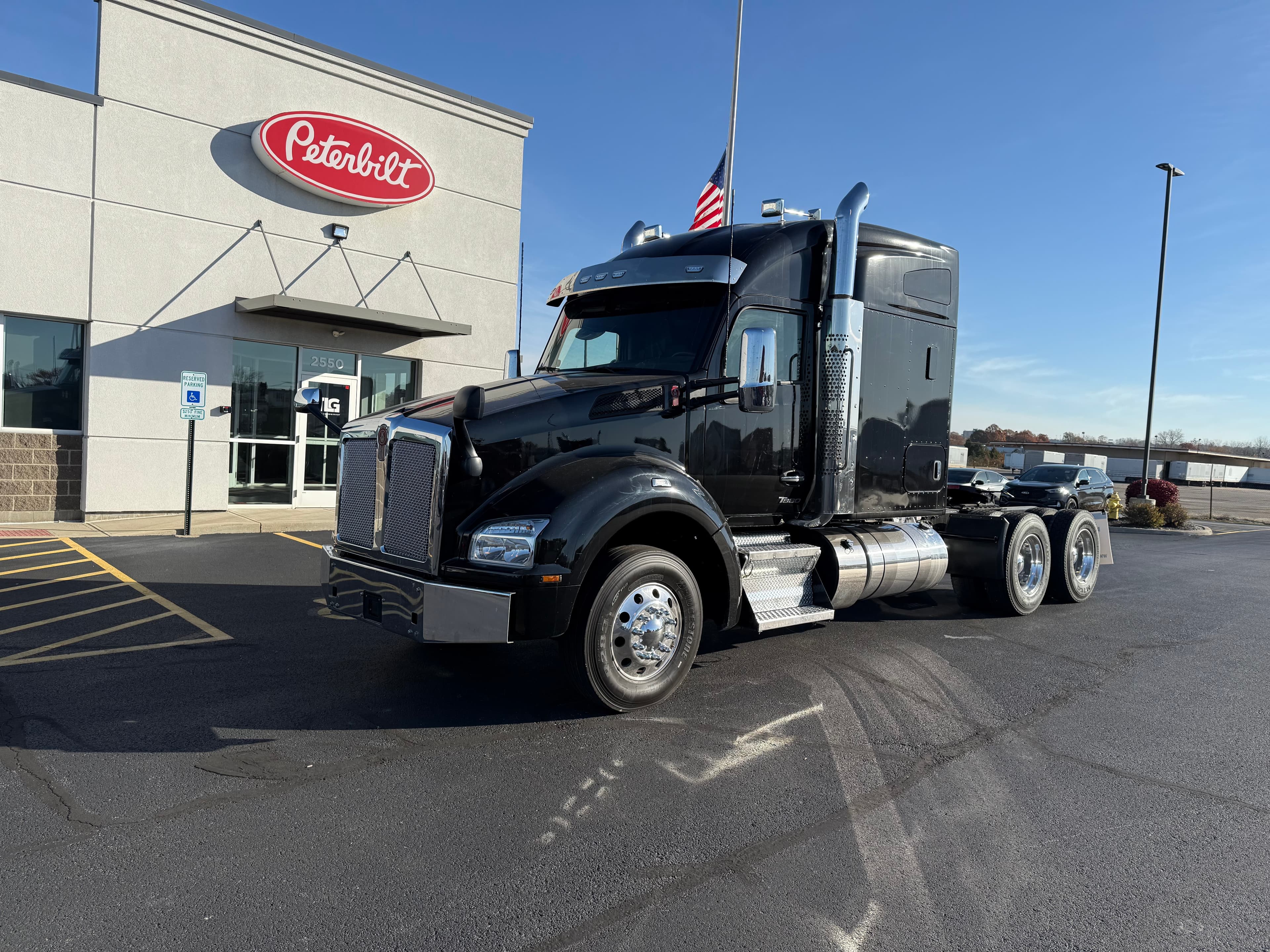 2022 KENWORTH T880