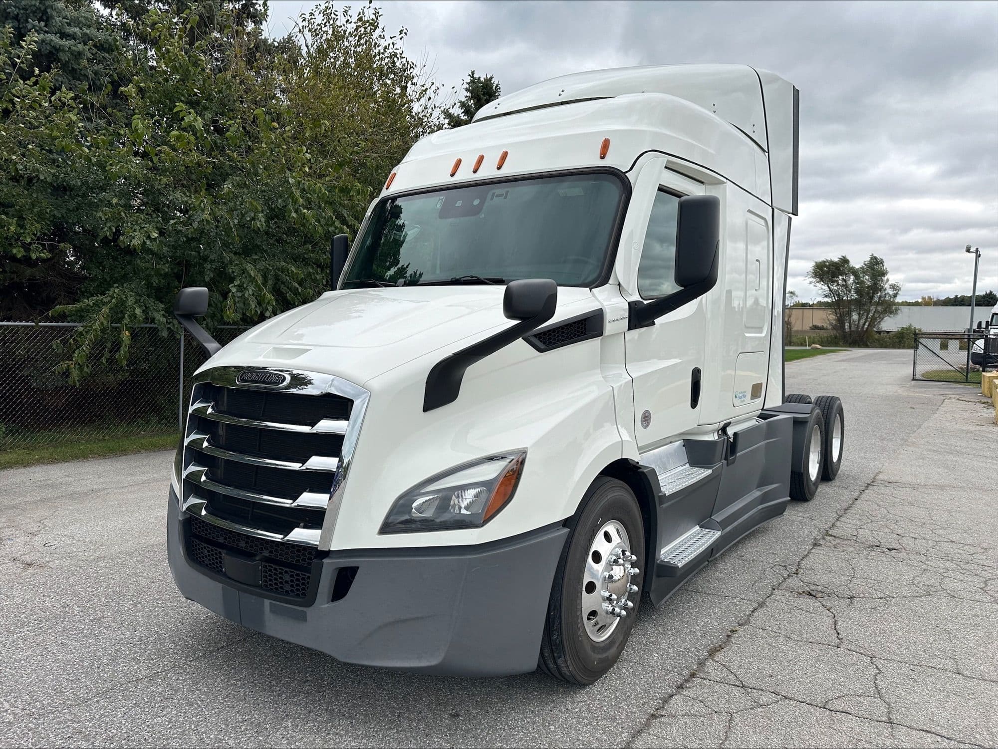 2022 FREIGHTLINER CASCADIA 116