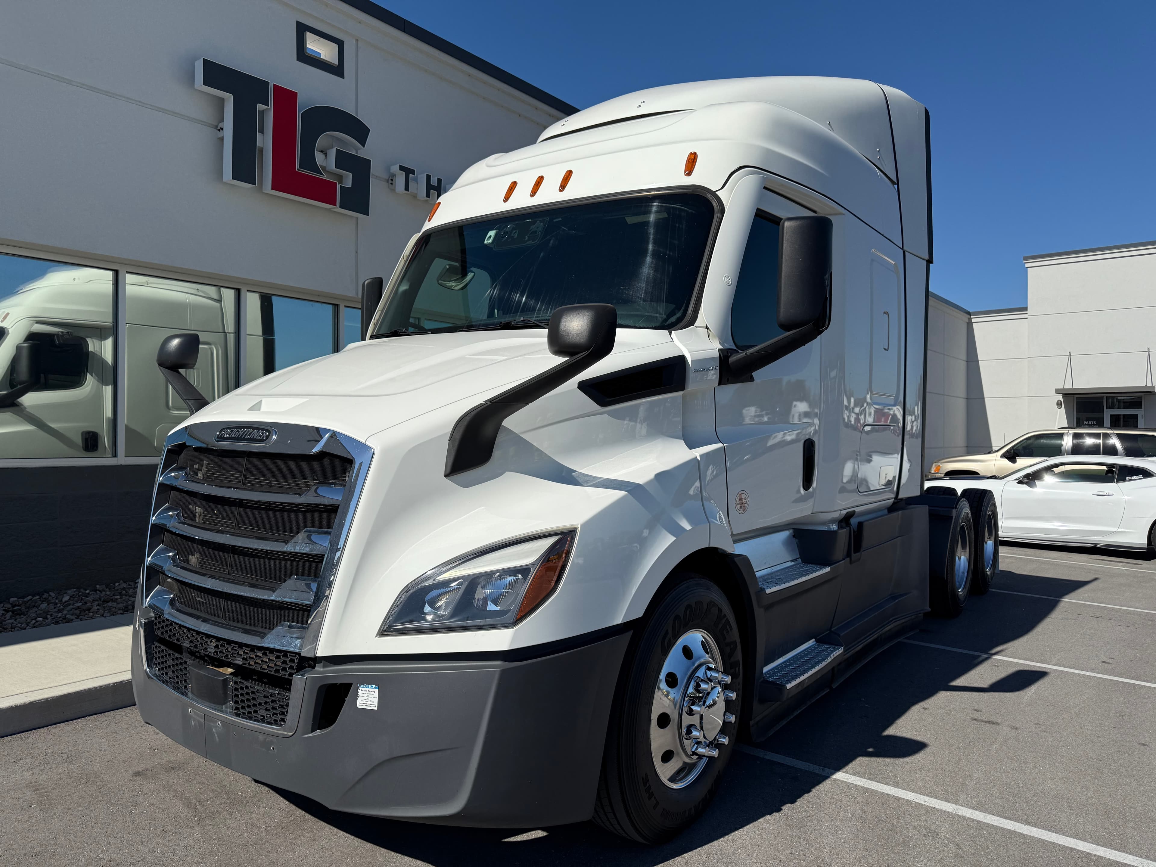 2022 FREIGHTLINER CASCADIA 116