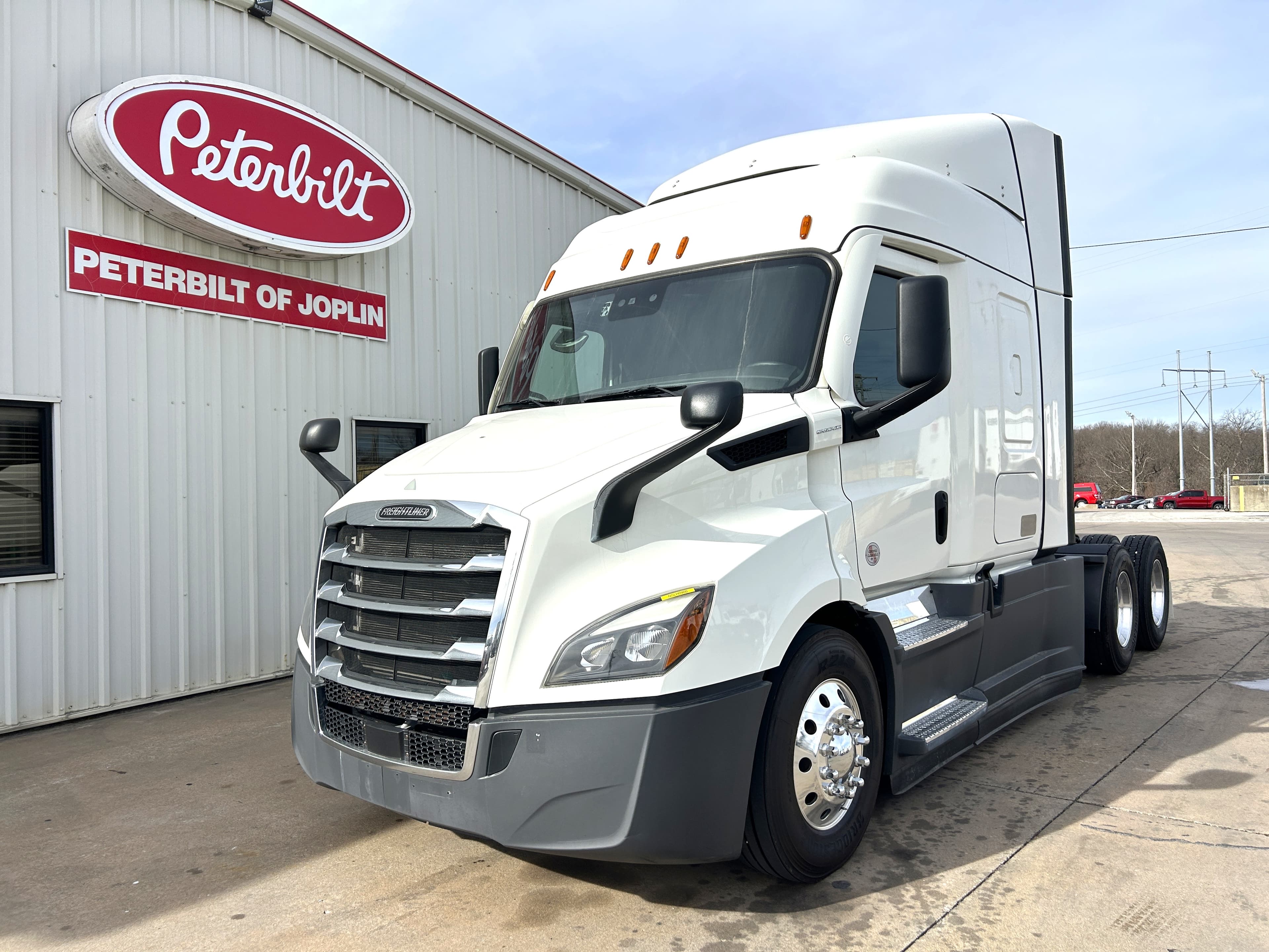 2022 FREIGHTLINER CASCADIA 116
