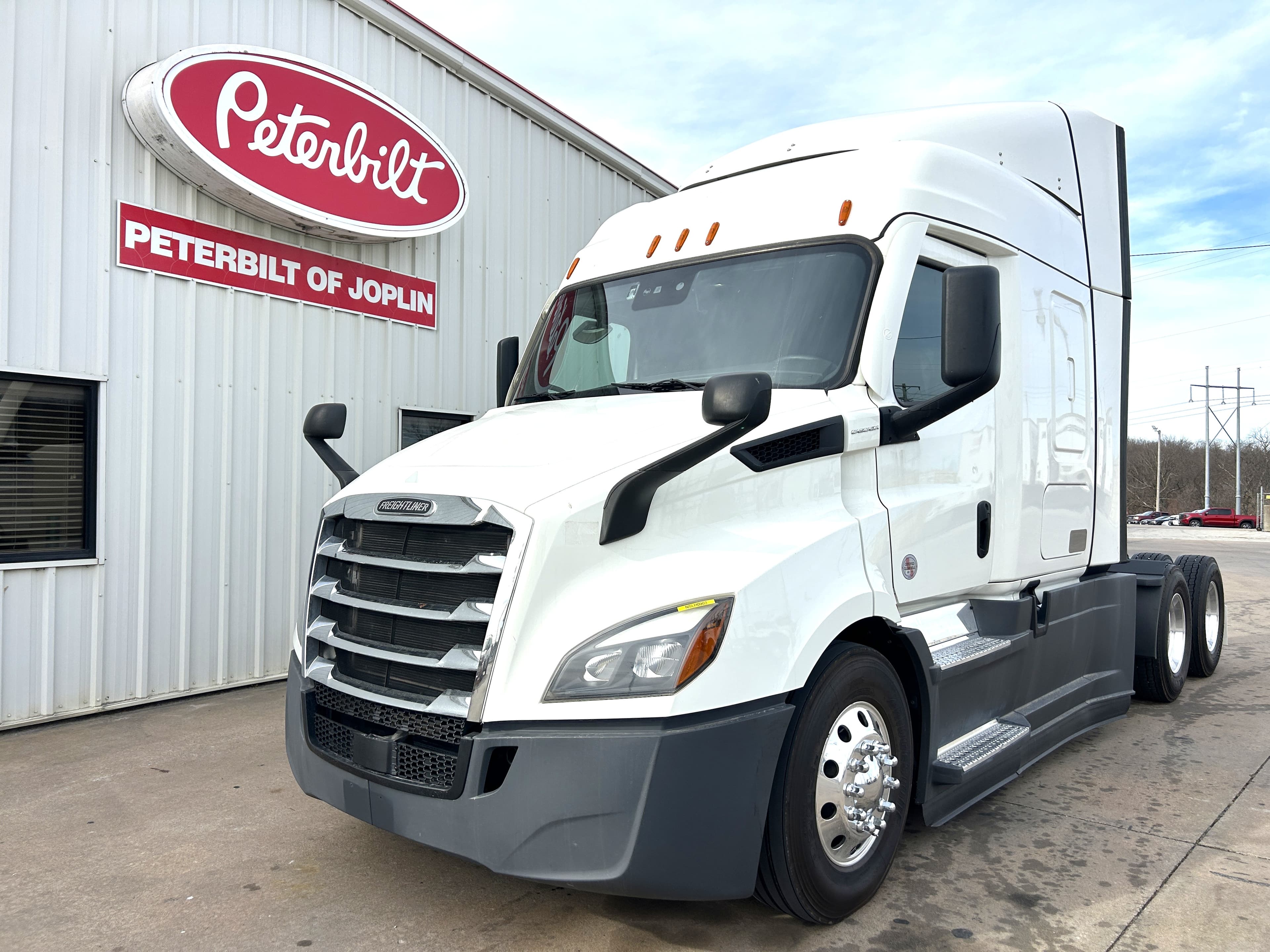 2022 FREIGHTLINER CASCADIA 116